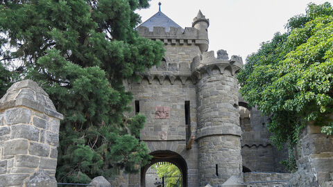 Das Tor der Löwenburg in Kassel