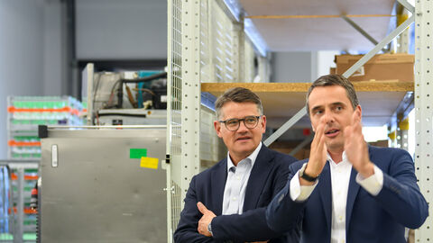 Firmenbesuch Party Rent