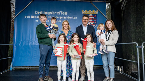 Ministerpräsident Rhein beim Drillingstreffen 2025