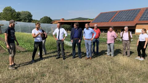 Staatsminister Axel Wintermeyer besucht das Kompetenzzentrum Hof Knolle